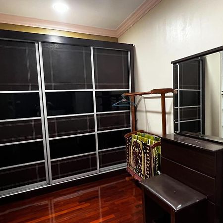 Yb Guest House 4 Bilik 5 Katil Chukai Exterior foto