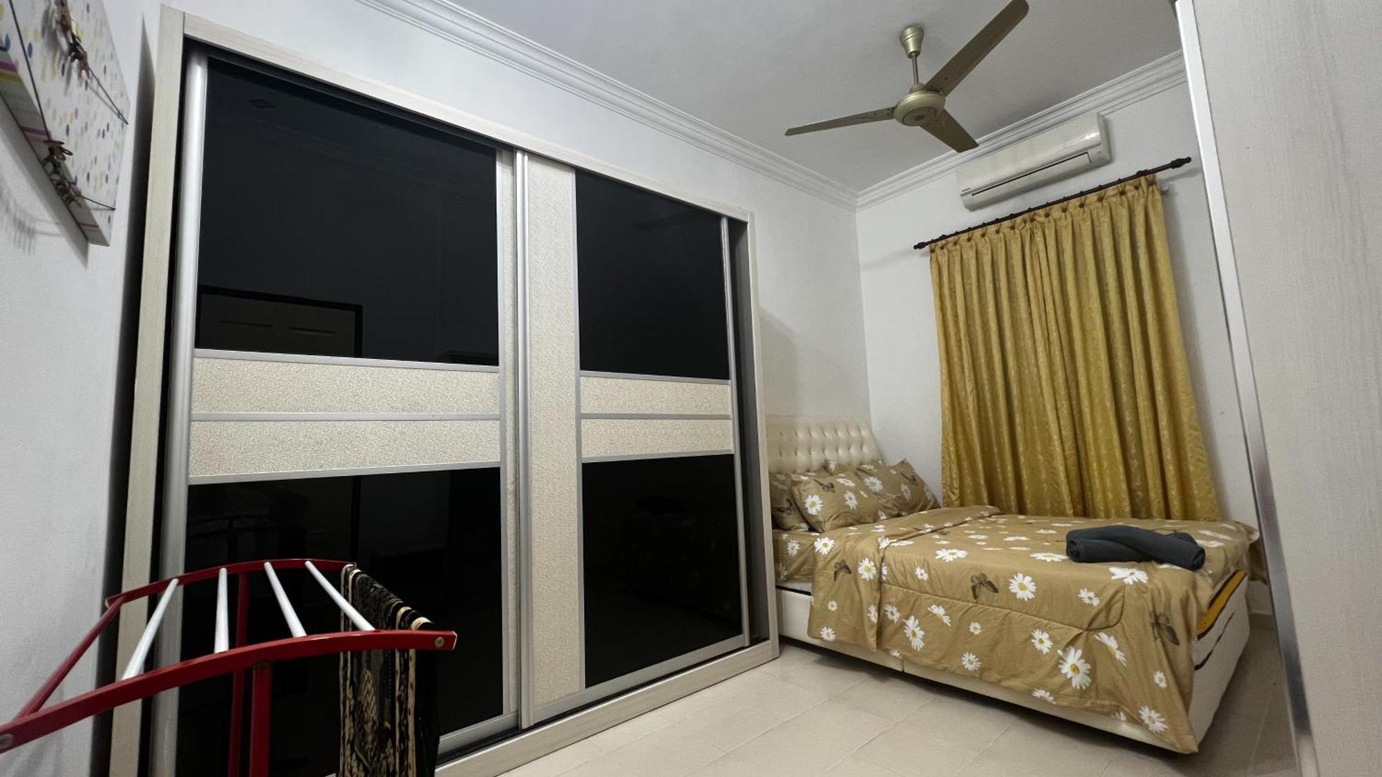 Yb Guest House 4 Bilik 5 Katil Chukai Exterior foto