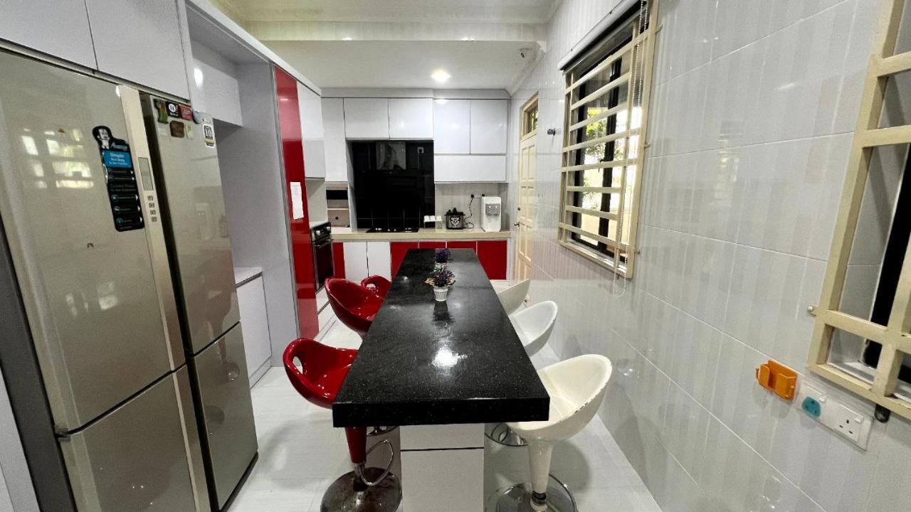 Yb Guest House 4 Bilik 5 Katil Chukai Exterior foto