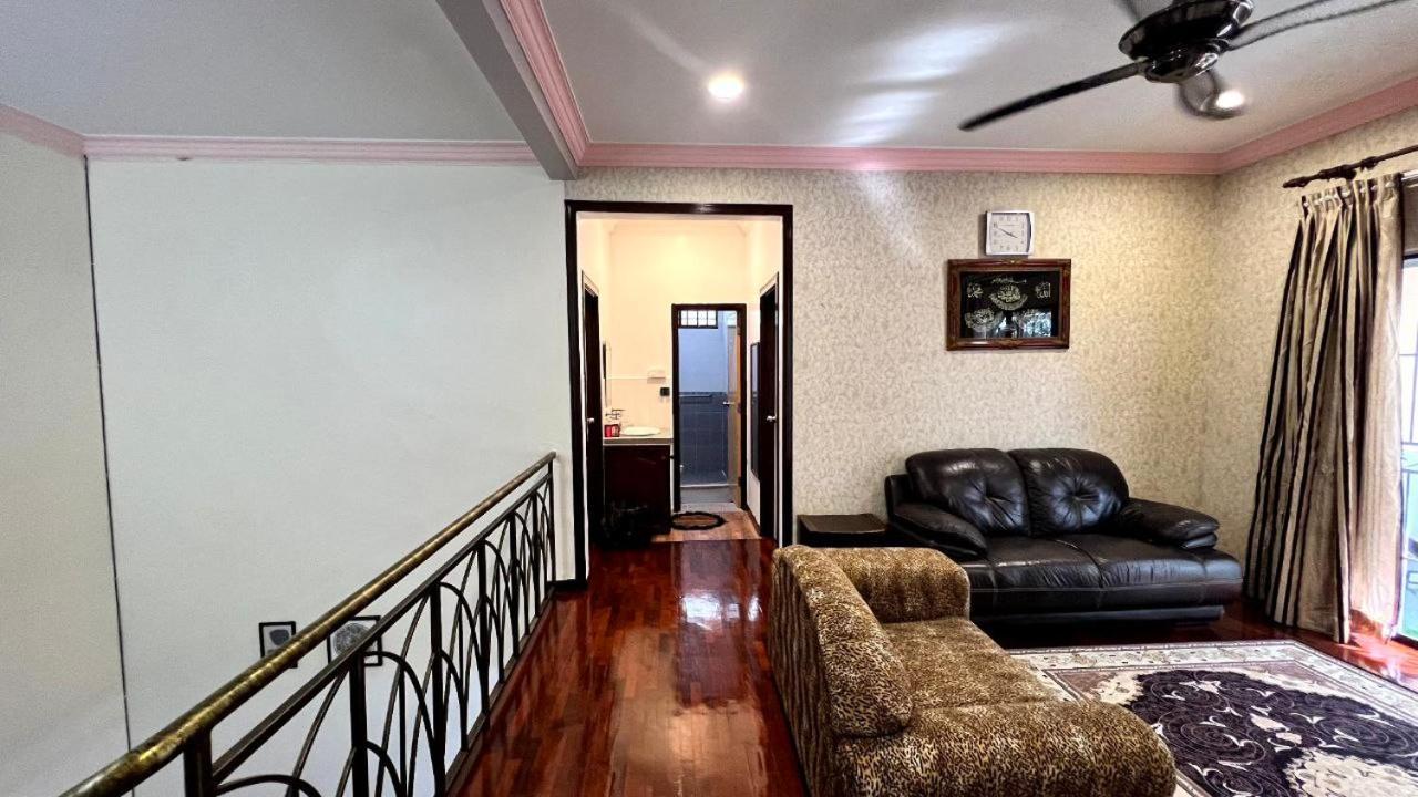 Yb Guest House 4 Bilik 5 Katil Chukai Exterior foto
